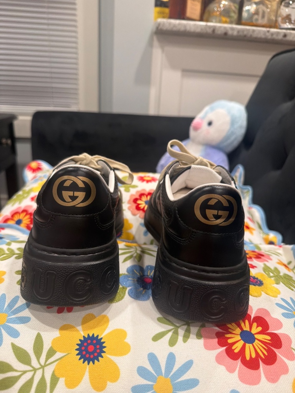 NWT Gucci GG Embossed Leather Sneakers Size 6.5 (Fits US 7/7.5) - Picture 5 of 9